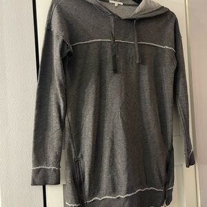 Women's long sleeve with hood and zippers in front!